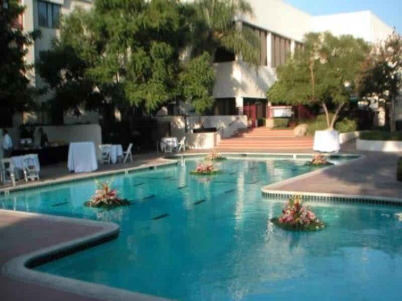 Delta Hotels By Marriott Ontario Airport Экстерьер фото