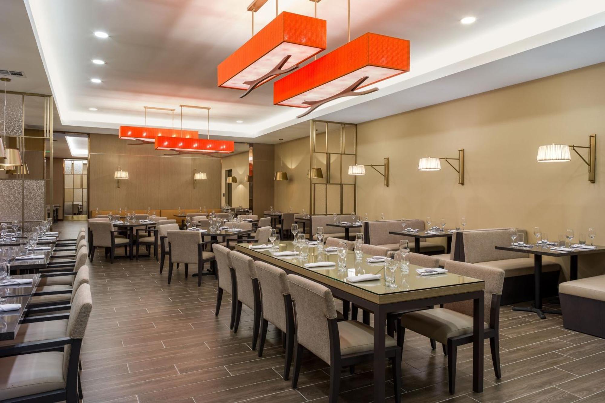Delta Hotels By Marriott Ontario Airport Экстерьер фото