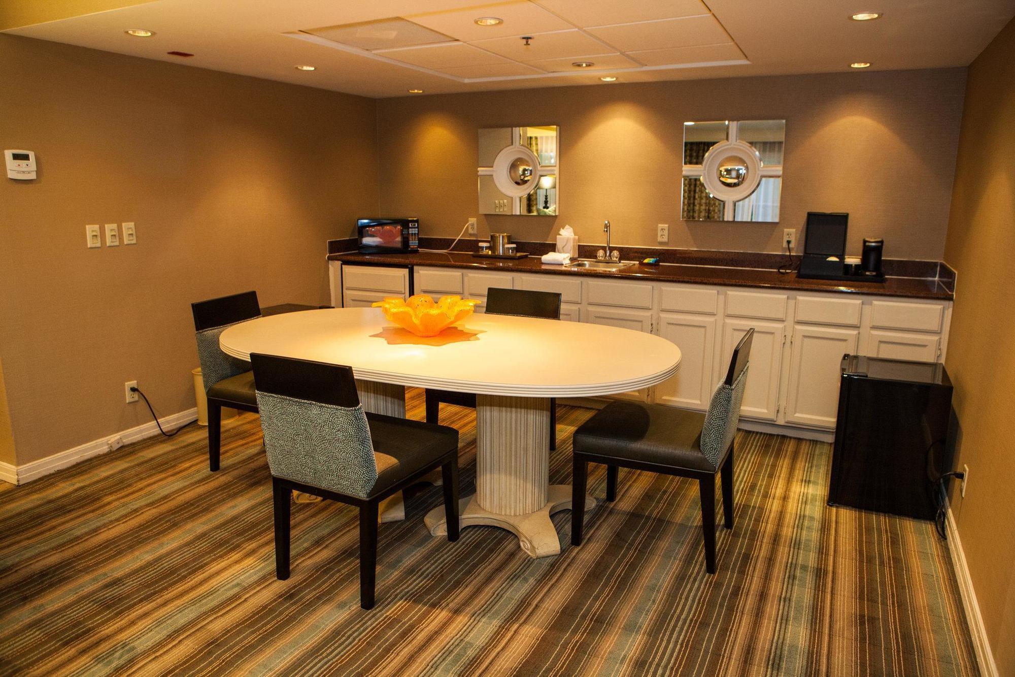 Delta Hotels By Marriott Ontario Airport Экстерьер фото