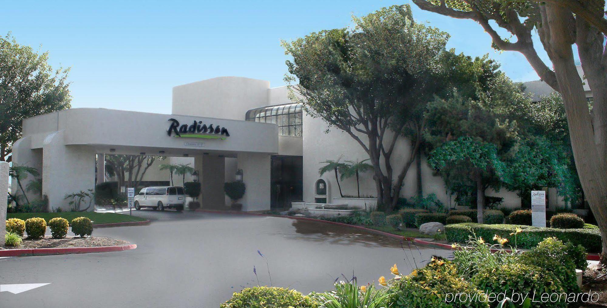 Delta Hotels By Marriott Ontario Airport Экстерьер фото